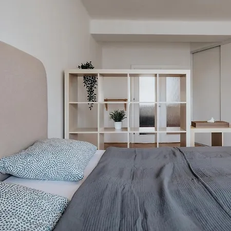 דירה Quiet And Cozy In Old Town - Free Parking ברטיסלאבה