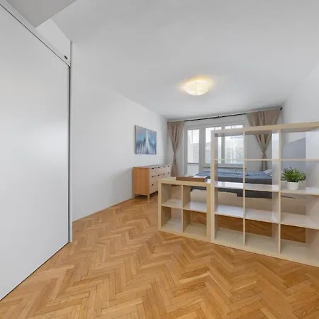 公寓 Quiet And Cozy In Old Town - Free Parking *